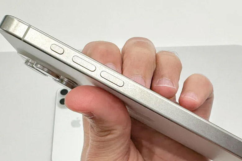 So sánh iPhone 15 Pro Max và Samsung S23 Ultra: Ai tốt hơn?