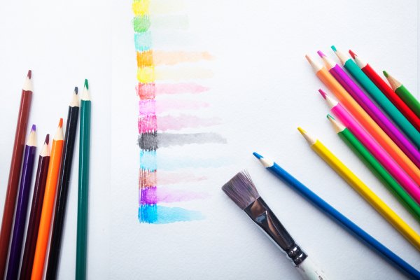 Top 10 bộ bút chì màu nước dành cho học sinh yêu nghệ thuật